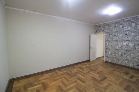 Casa para alugar com 232m², 3 quartos e 3 vagasSuíte 1