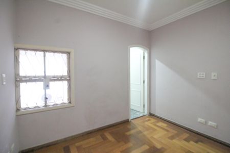 Casa para alugar com 232m², 3 quartos e 3 vagasSuíte 2