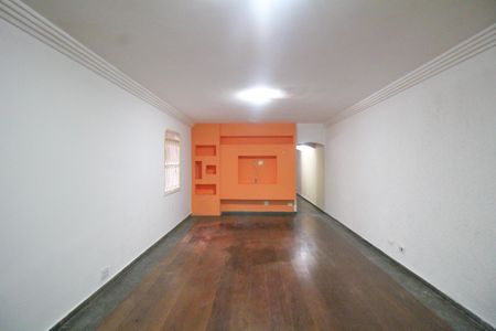 Casa para alugar com 232m², 3 quartos e 3 vagasSala