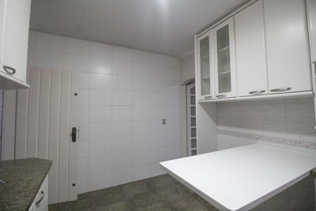 Casa para alugar com 232m², 3 quartos e 3 vagasCozinha