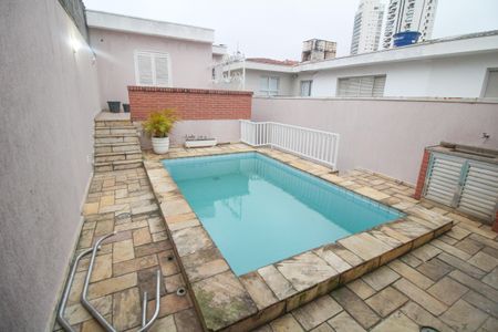 Casa para alugar com 232m², 3 quartos e 3 vagasÁrea comum - Piscina
