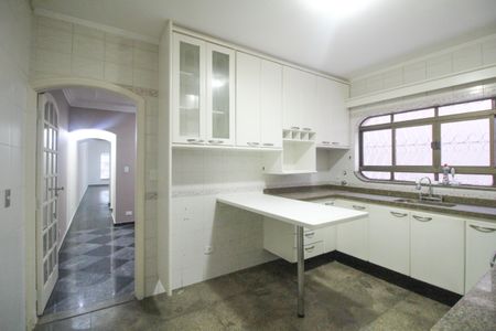Casa para alugar com 232m², 3 quartos e 3 vagasCozinha