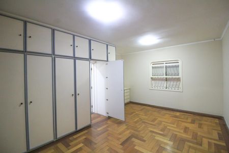 Casa para alugar com 232m², 3 quartos e 3 vagasSuíte 1