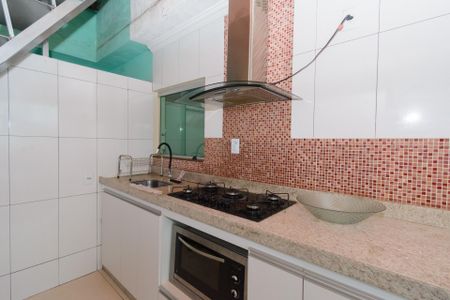 Apartamento à venda com 56m², 2 quartos e 1 vaga Apartamento à venda com 56m², 2 quartos e 1 vagaCozinha e Área de Serviço
