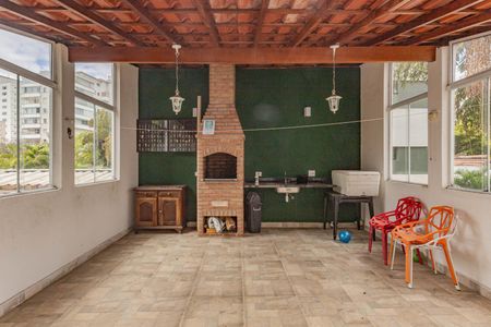 Casa à venda com 200m², 3 quartos e 1 vagaTerraço