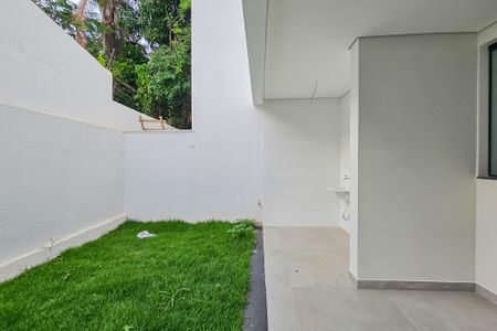 Casa à venda com 158m², 3 quartos e 4 vagasVaranda