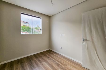 Casa à venda com 158m², 3 quartos e 4 vagasQuarto 2