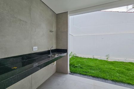 Casa à venda com 158m², 3 quartos e 4 vagasVaranda