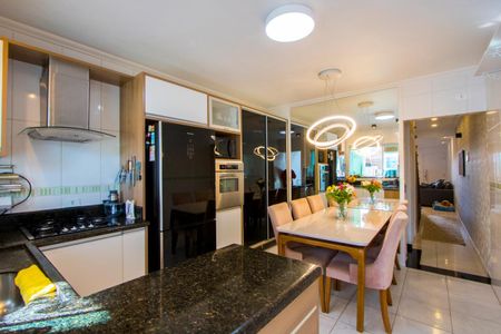 Casa à venda com 165m², 3 quartos e 3 vagasCozinha