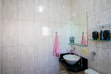 Casa à venda com 165m², 3 quartos e 3 vagasBanheiro da Suíte