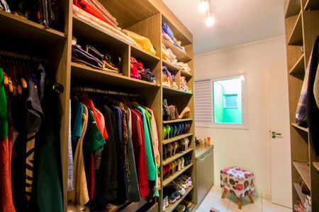 Casa à venda com 165m², 3 quartos e 3 vagasCloset da Suíte