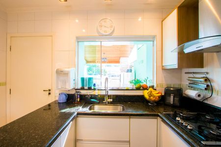 Casa à venda com 165m², 3 quartos e 3 vagasCozinha