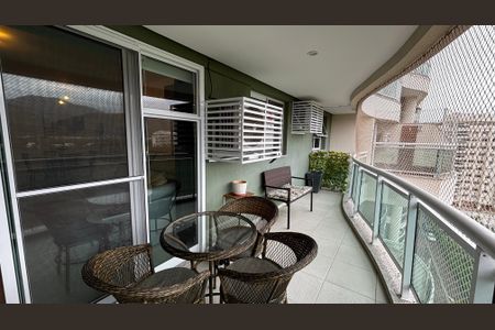 Apartamento à venda com 79m², 1 quarto e 1 vagaVaranda