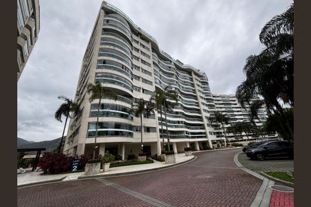 Apartamento à venda com 79m², 1 quarto e 1 vagaFachada