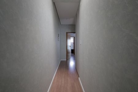 Casa à venda com 150m², 3 quartos e 2 vagas Casa à venda com 150m², 3 quartos e 2 vagasCorredor