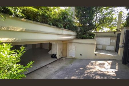 Casa à venda com 900m², 4 quartos e 6 vagas
