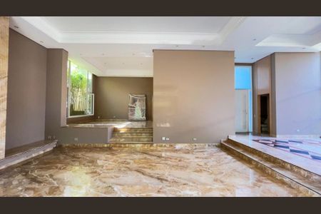 Casa à venda com 900m², 4 quartos e 6 vagas