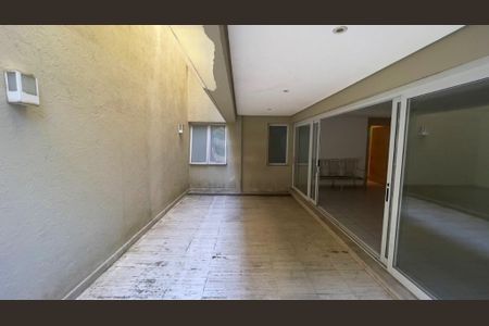Casa à venda com 900m², 4 quartos e 6 vagas
