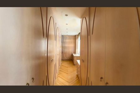 Casa à venda com 900m², 4 quartos e 6 vagas