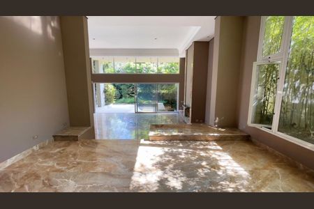 Casa à venda com 900m², 4 quartos e 6 vagas