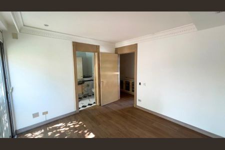 Casa à venda com 900m², 4 quartos e 6 vagas