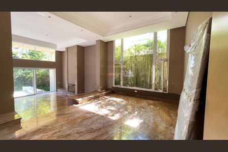 Casa à venda com 4 quartos, 900m² em Jardim Luzitania, São Paulo