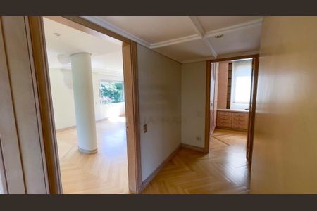 Casa à venda com 900m², 4 quartos e 6 vagas