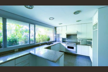 Casa à venda com 900m², 4 quartos e 6 vagas