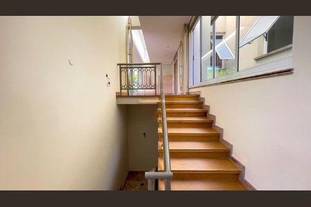 Casa à venda com 900m², 4 quartos e 6 vagas