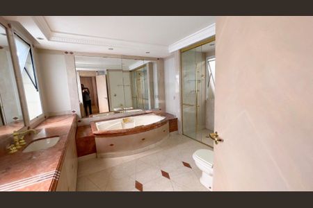 Casa à venda com 900m², 4 quartos e 6 vagas