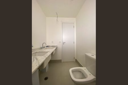 Apartamento à venda com 155m², 3 quartos e 2 vagasBanheiro da Suíte 1