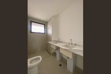 Apartamento à venda com 155m², 3 quartos e 2 vagasBanheiro da Suíte 1