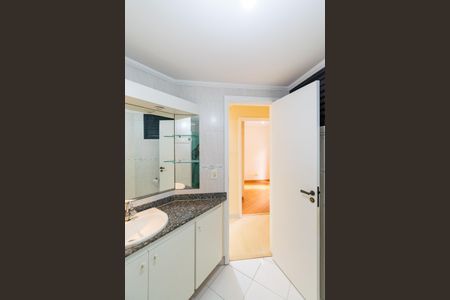 Apartamento à venda com 80m², 2 quartos e 1 vagaBanheiro Social
