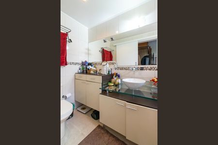 Apartamento à venda com 116m², 3 quartos e 3 vagasBanheiro da Suíte