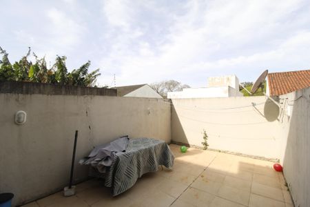 Casa à venda com 70m², 2 quartos e 2 vagasQuintal
