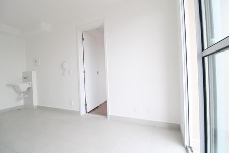 Sala de apartamento para alugar com 1 quarto, 27m² em Jardim Itacolomi, São Paulo