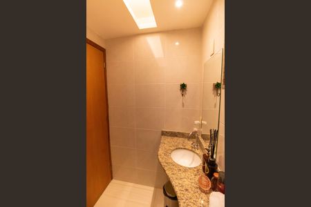 Casa para alugar com 800m², 4 quartos e 2 vagasBanheiro Social