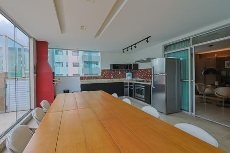 Apartamento à venda com 203m², 4 quartos e 3 vagasCobertura