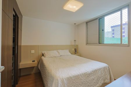 Apartamento à venda com 203m², 4 quartos e 3 vagasQuarto 4 - Suíte