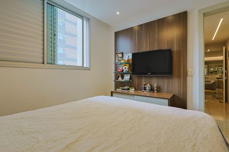 Apartamento à venda com 203m², 4 quartos e 3 vagasQuarto 4 - Suíte