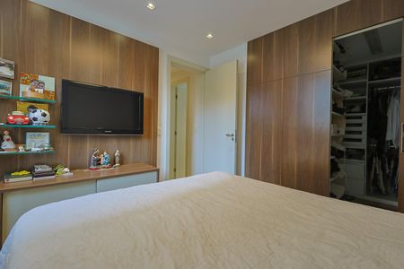 Apartamento à venda com 203m², 4 quartos e 3 vagasQuarto 4 - Suíte