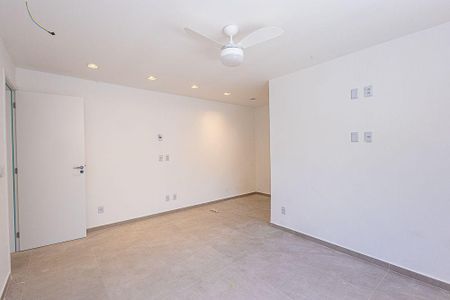 Casa à venda com 3 quartos, 170m² em Itaipu, Niterói