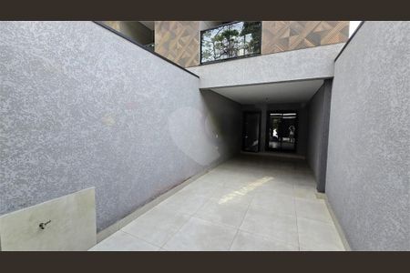 Casa à venda com 158m², 3 quartos e 2 vagas