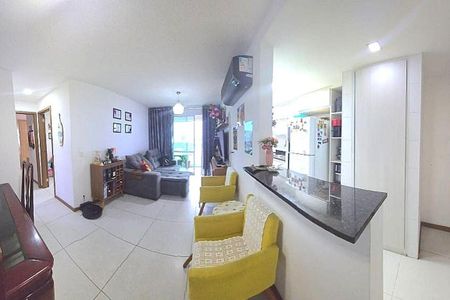 Apartamento à venda com 61m², 2 quartos e sem vaga