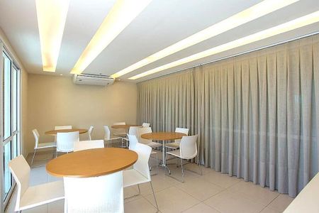 Apartamento à venda com 2 quartos, 61m² em Centro, Niterói