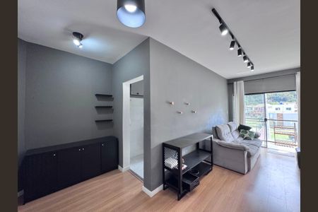 Sala de apartamento à venda com 2 quartos, 54m² em Vargem Pequena, Rio de Janeiro