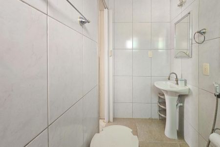 Apartamento para alugar com 101m², 2 quartos e sem vagaBanheiro da Suíte