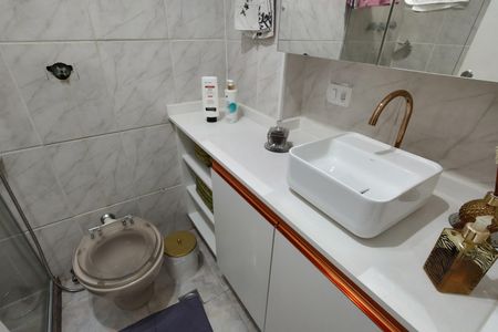 Apartamento à venda com 82m², 3 quartos e 1 vaga Apartamento à venda com 82m², 3 quartos e 1 vagaBanheiro Social