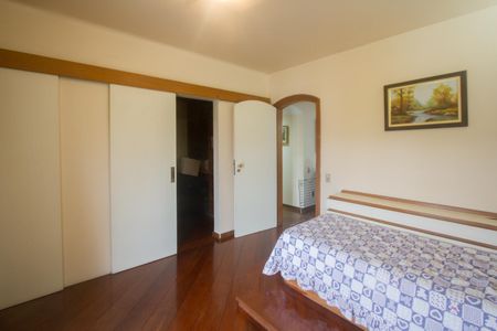 Casa à venda com 1200m², 3 quartos e 6 vagasSuíte 2