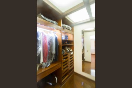 Casa à venda com 1200m², 3 quartos e 6 vagasCloset da Suíte 3